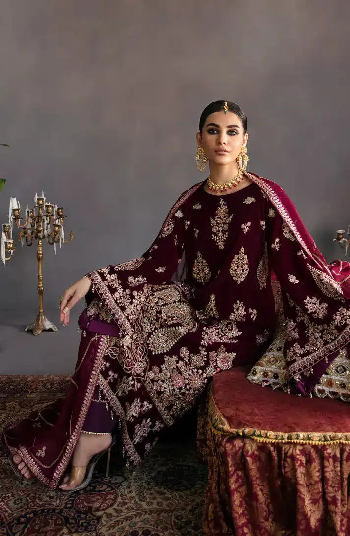 Emaan Adeel | Makhmal Velvet Edition 23 | MK-04 HAYAL