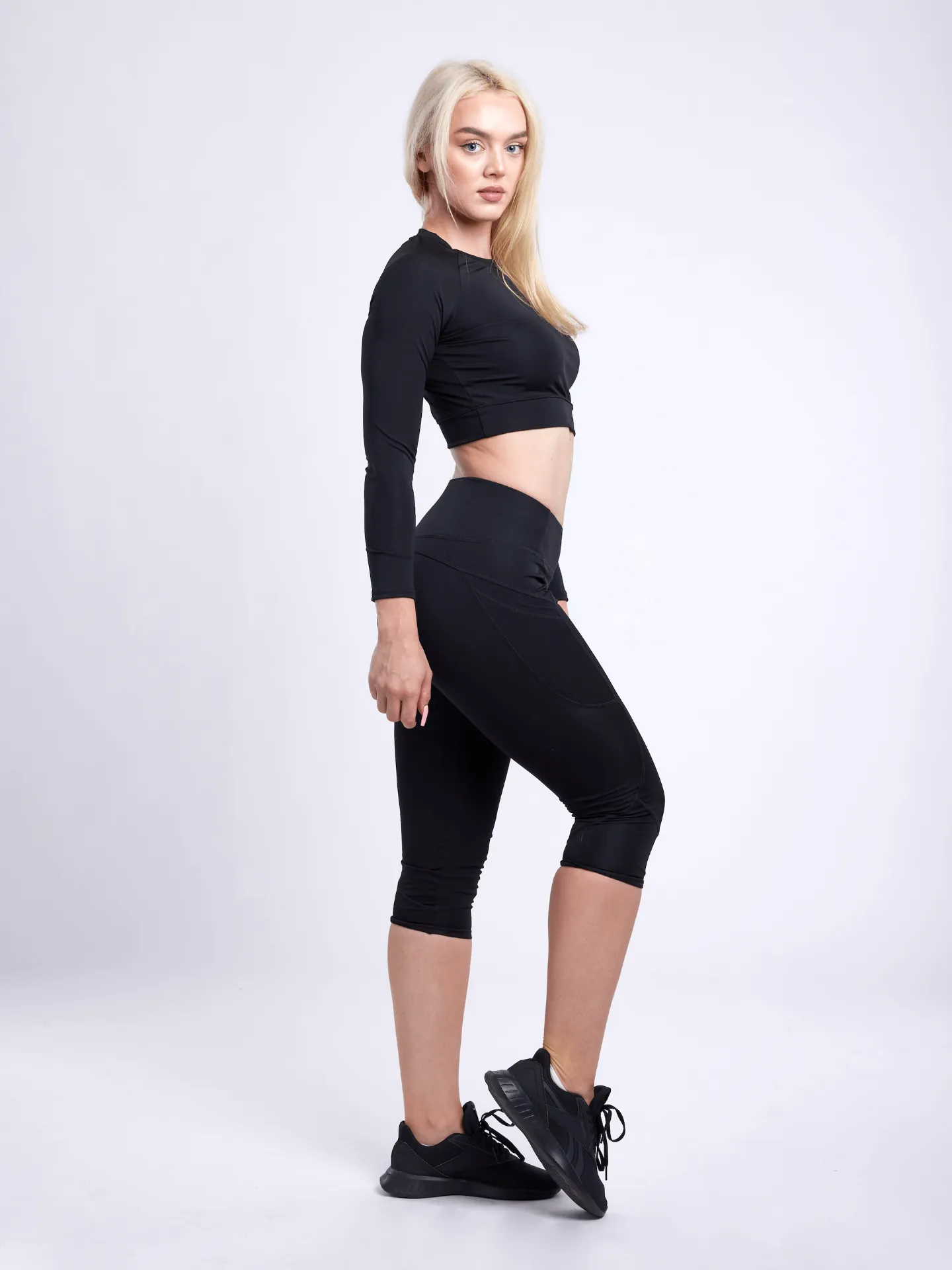 Mid-Rise Capri Fitness Leggings with Side Pockets | JupiterGear