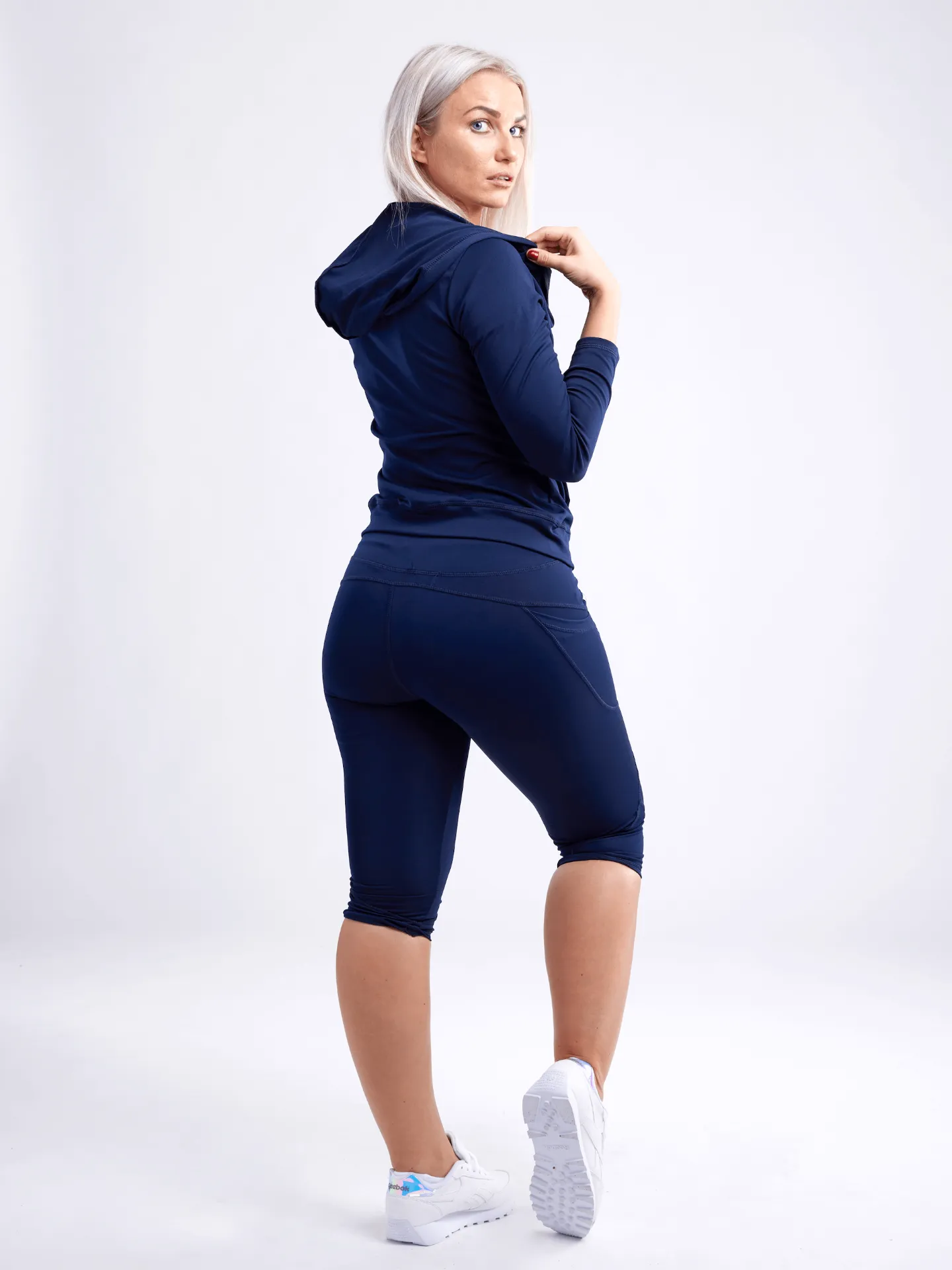 Mid-Rise Capri Fitness Leggings with Side Pockets | JupiterGear